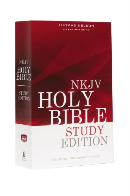 NKJV, Outreach Bible, Study Edition, Paperback - Holy Bible, New King James Version