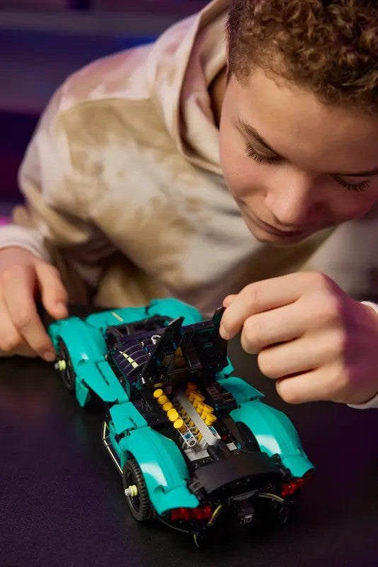 Lego Aston Martin Valkyrie 42208