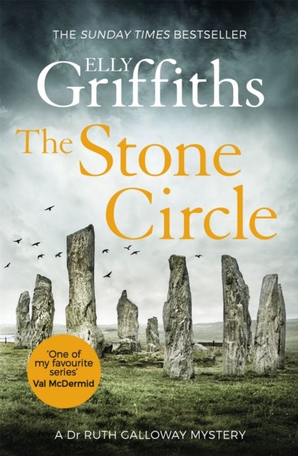 The Stone Circle - The Dr Ruth Galloway Mysteries 11