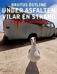 Under asfalten vilar en strand