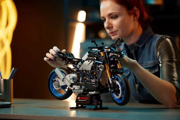 Lego Yamaha MT-10 SP 42159