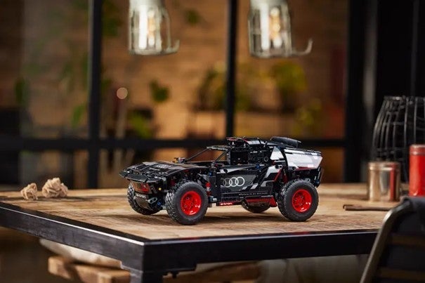 Lego Audi RS Q e-tron 42160