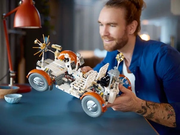 Lego NASA Apollo Lunar Roving Vehicle (LRV) 42182