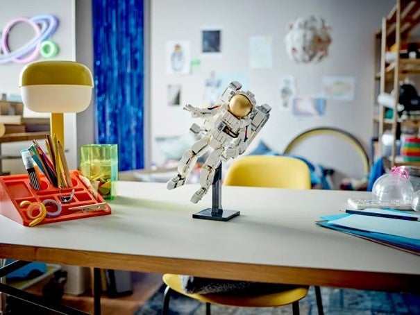 Lego Astronaut 31152
