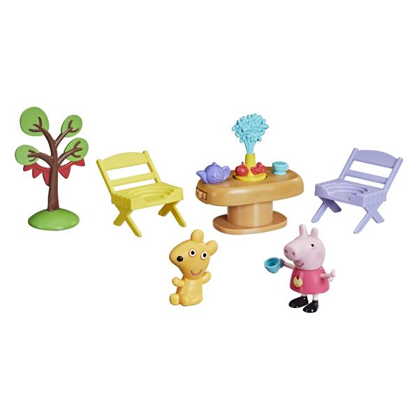 Tea time with Peppa
