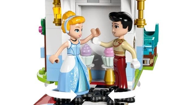 Lego Askepotts slott og hestetrukne vogn 43275