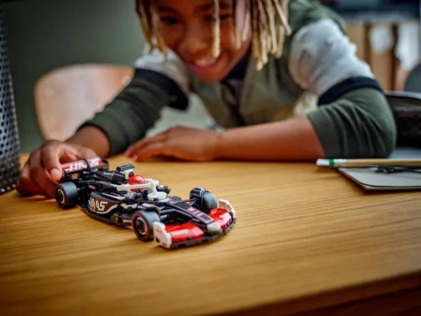 Lego MoneyGram Haas F1 Team VF-24-racerbil 77250