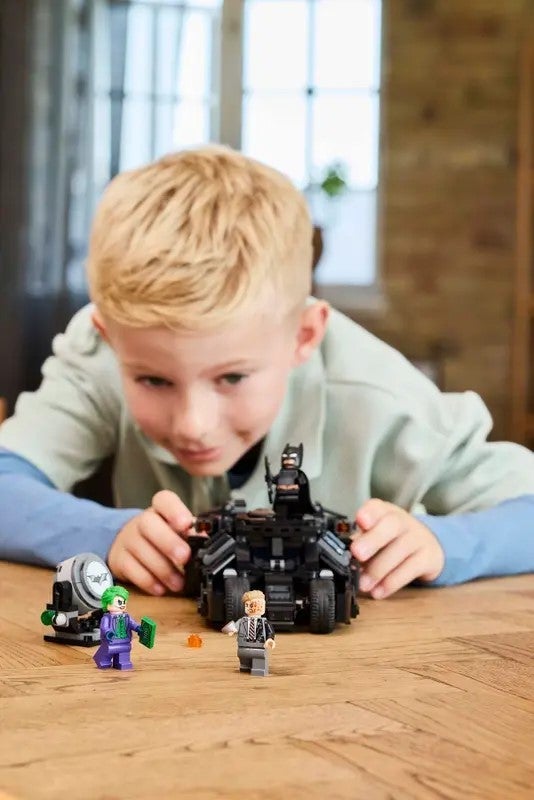 Lego Batman m/Tumbler mot Two-Face og Joker 76303