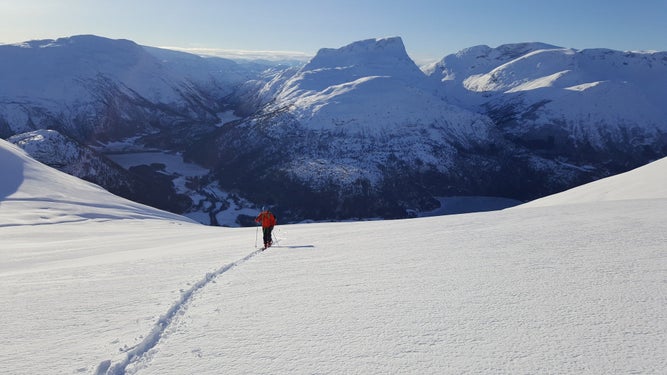 Skispor i Sunnmørsalpane - 85 storslegne toppturar