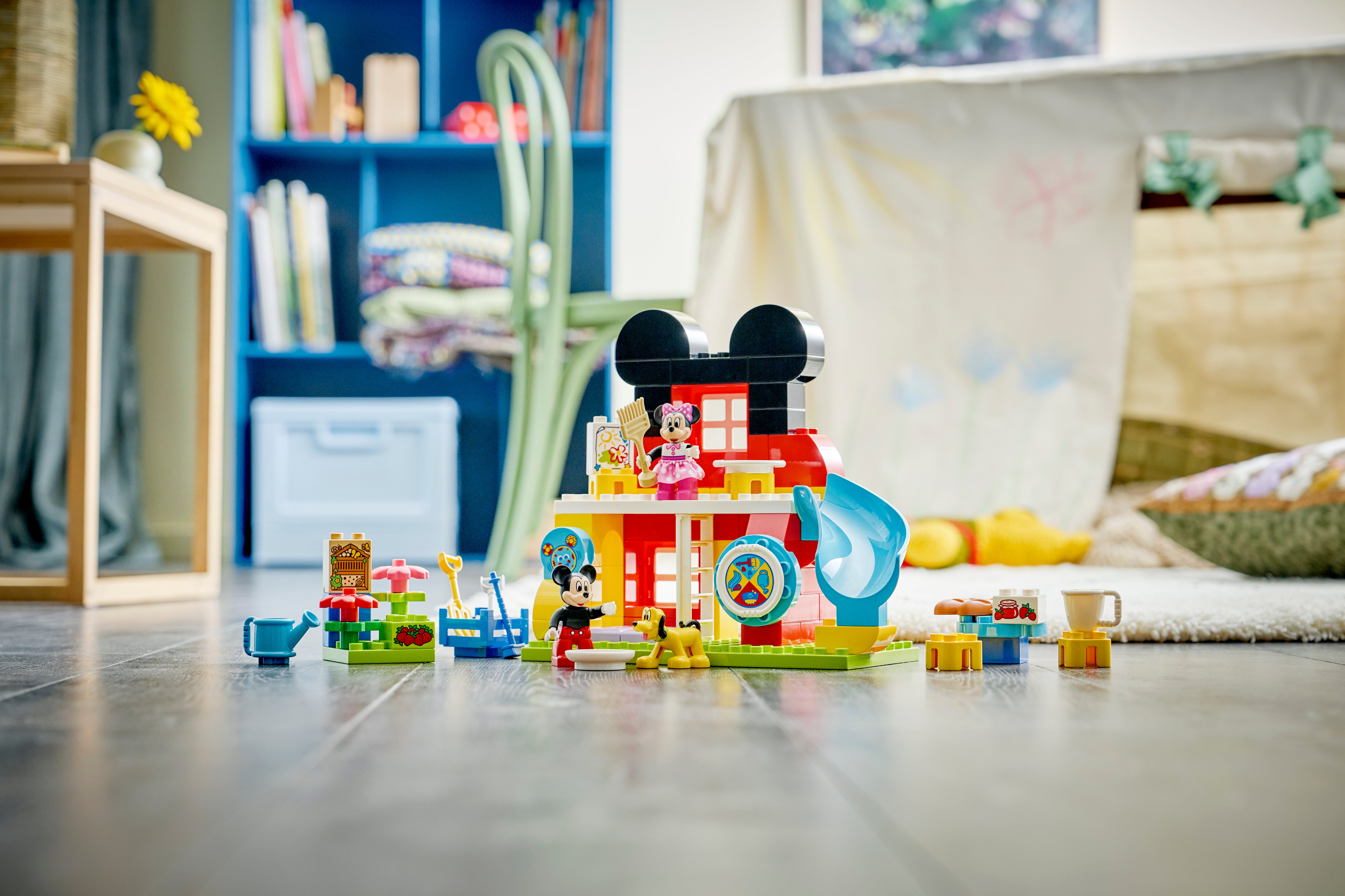 Lego Mikkes Klubbhus med Minni og Pluto 10465