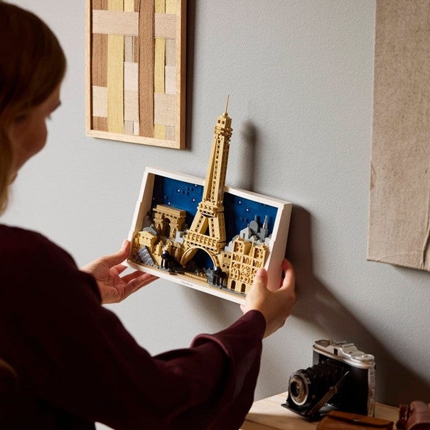 Lego Paris - romantikkens by 21064