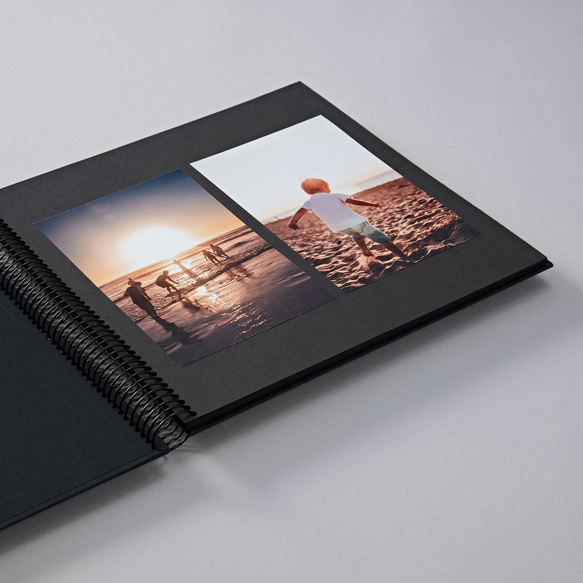 Album Spiral Black Black M