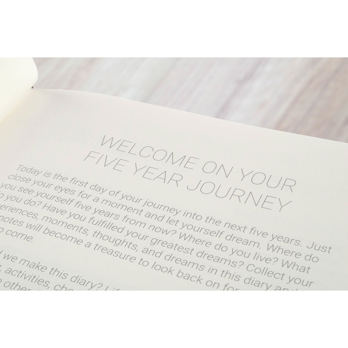 Dagbok Five Year Diary A5 Transparent black