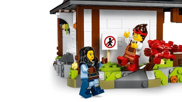 Lego 15-årsjubileumssett med 4 våpen-smia 71858