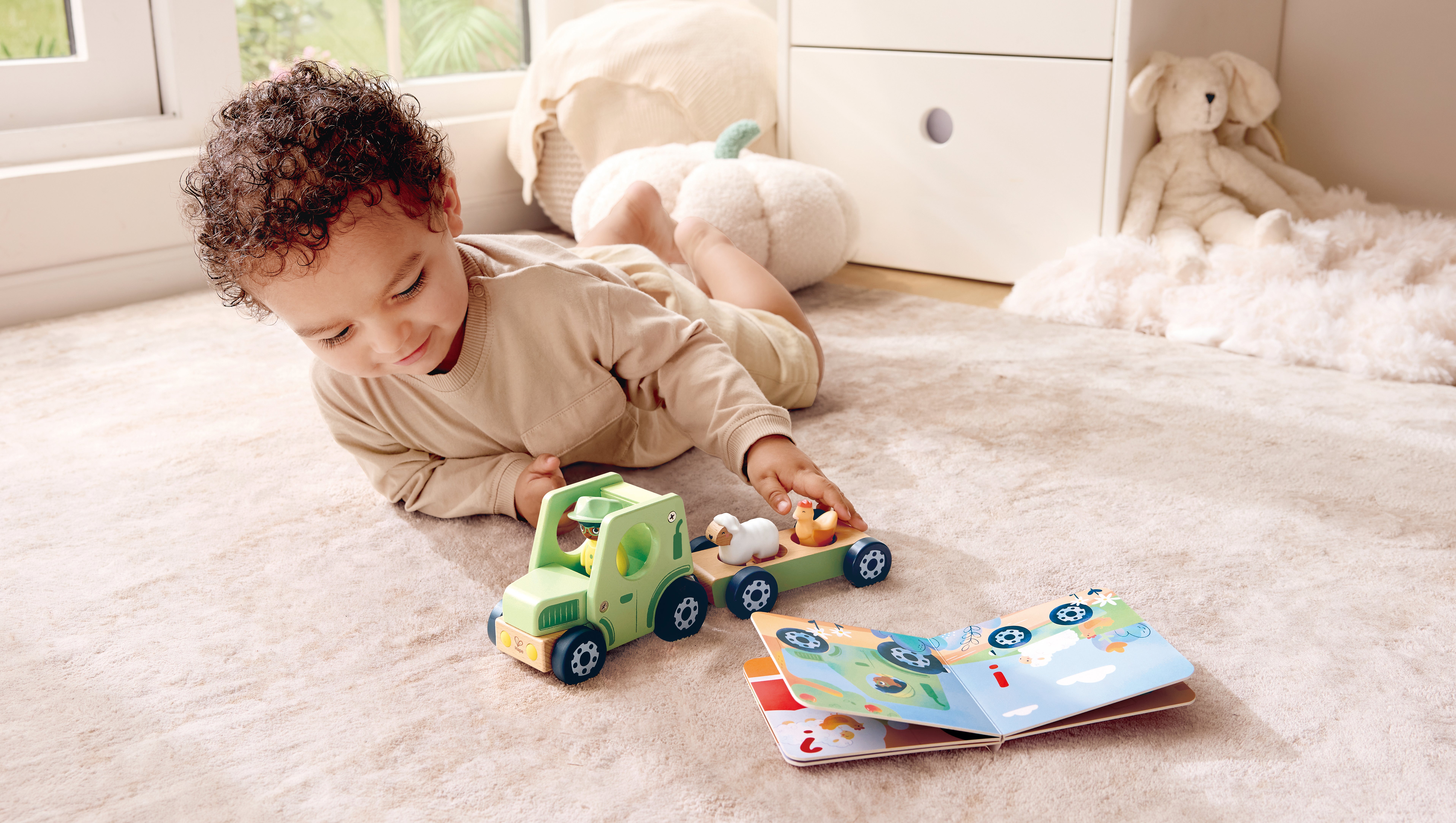 Hape The Rumbling Tractor M Lyd
