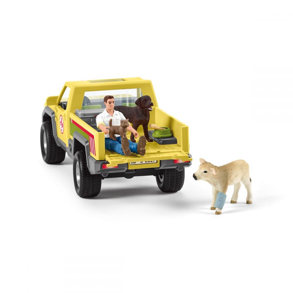 Schleich Veterinarian Visit At The Farm