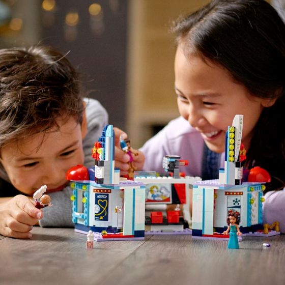 Lego Heartlake Citys kino 41448