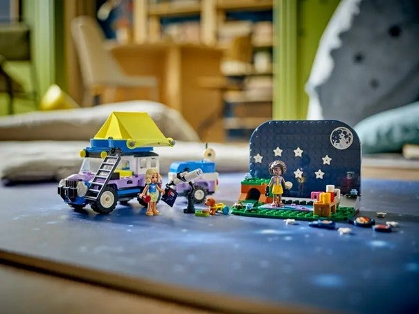 Lego Campingbil for stjernetittere 42603
