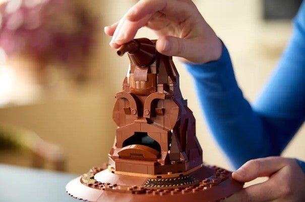 Lego Snakkende valghatt 76429