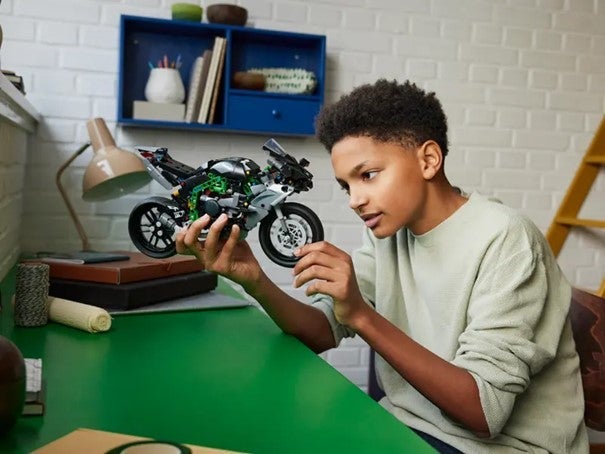 Lego Kawasaki Ninja H2R-motorsykkel 42170