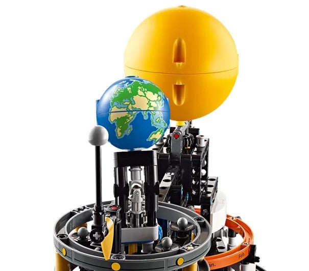 Lego Månens kretsløp rundt jorden 42179