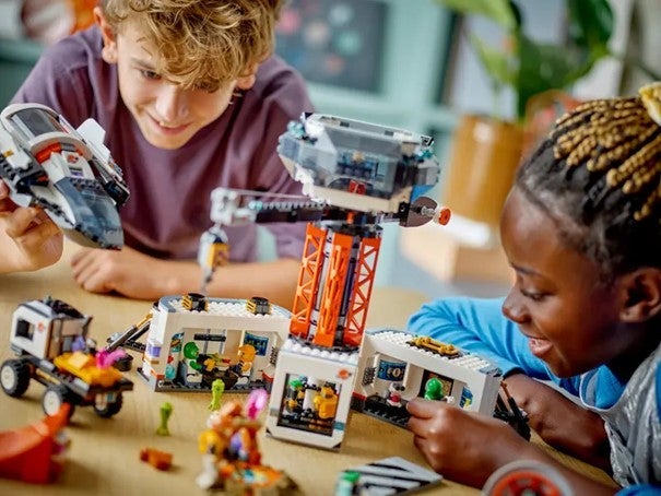 Lego Rombase og utskytningsrampe for rakett 60434