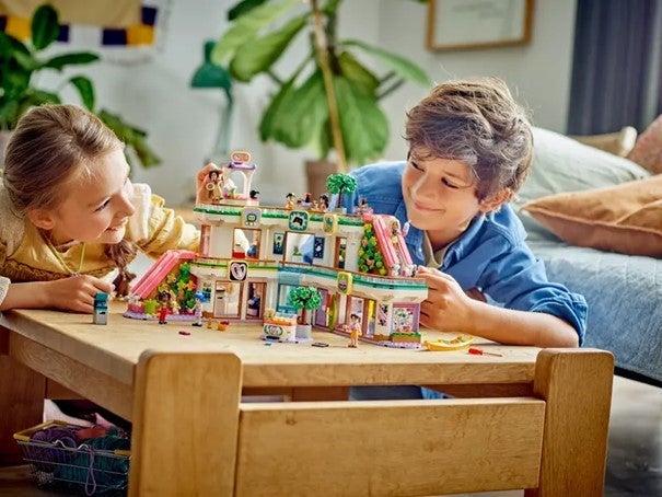 Lego Kjøpesenteret i Heartlake City 42604