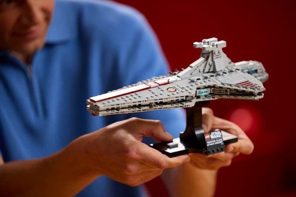 Lego Attack Cruiser i Venator-klassen 75441