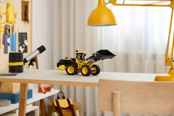 Lego Volvo L120 Electric hjullaster 42209