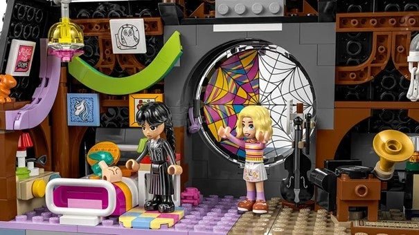 Lego Wednesday og Enids studentrom 76781