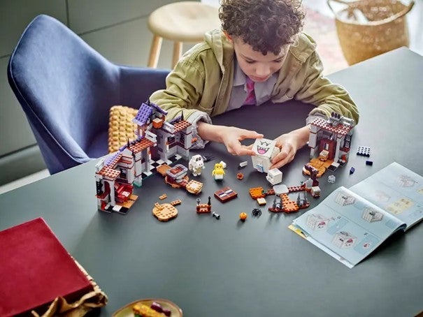 Lego Kong Boos hjemsøkte hus 71436