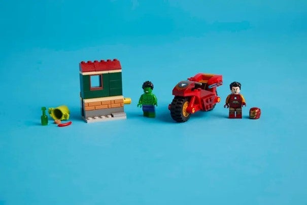 Lego Iron Man with Bike and The Hulk 76287