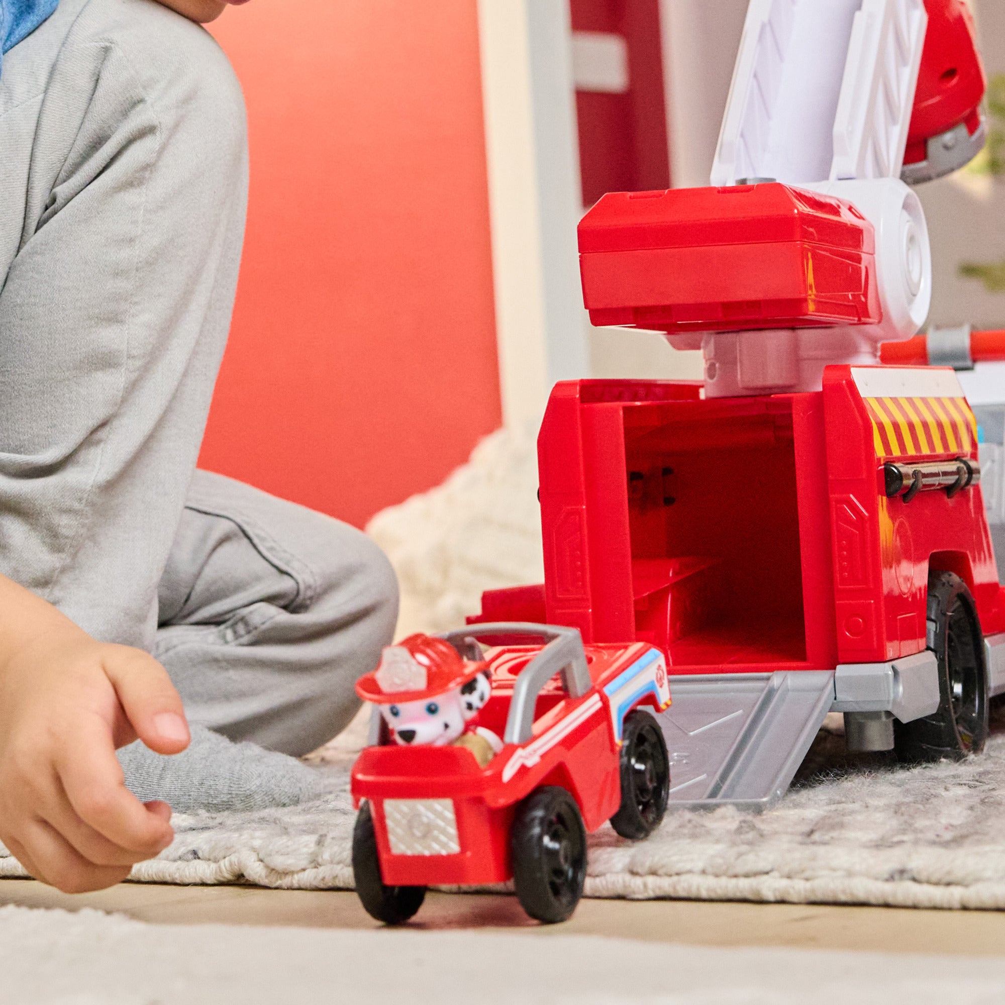 Paw Patrol Fire Rescue Deluxe Firetruck