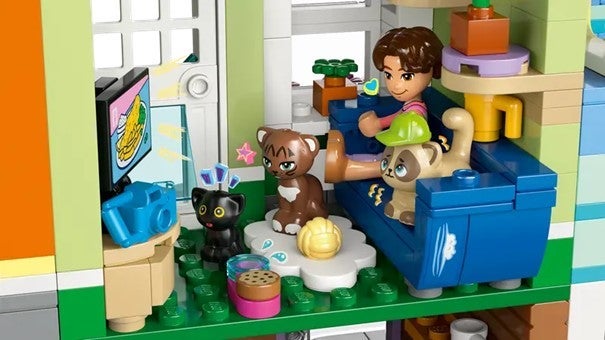 Lego Leiligheter & butikker i Heartlake City 42670