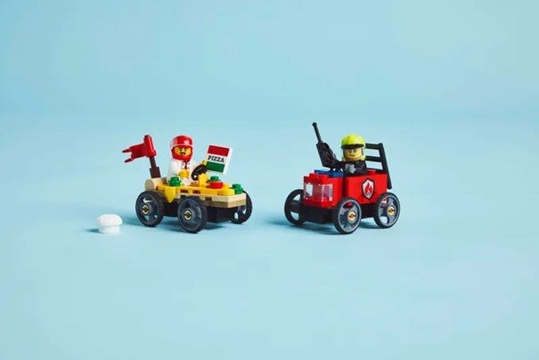 Lego Billøp mellom pizzabil og brannbil 60458
