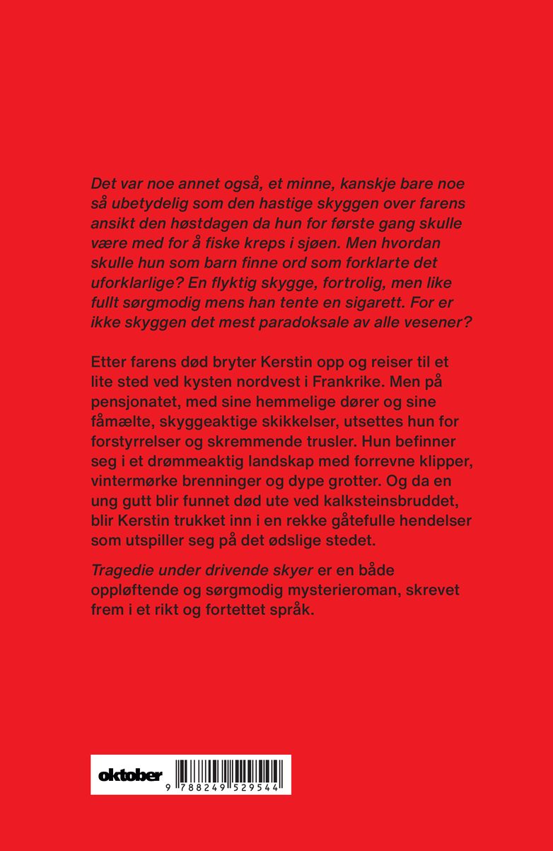 Tragedie under drivende skyer