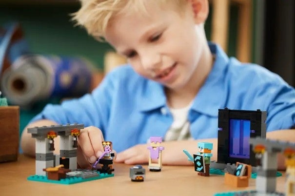 Lego Våpenkammeret 21252