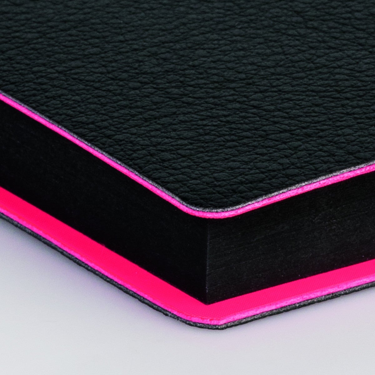 Notatbok Brunnen A5 Sort/Rosa Dots