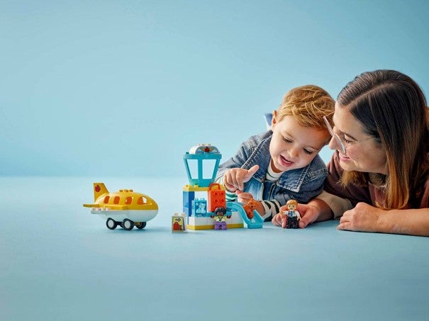 Lego På flyplassen for første gang 10443