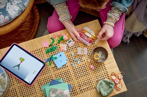Lego Parfymeflaske med blomsterdekor 31383