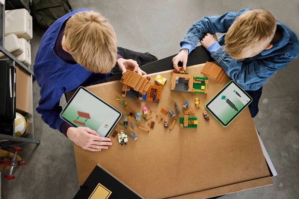 Lego Angrepet på åndemanerlandsbyen 21596