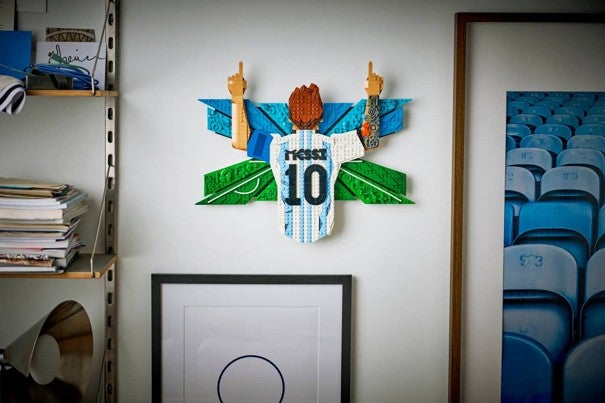 Lego Lionel Messi feirer seieren 43018