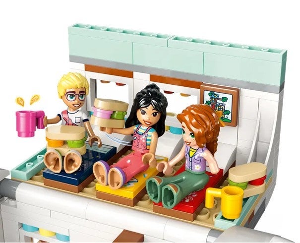 Lego Bobiltur med venner 42663