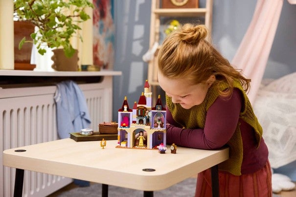Lego Belle og Udyrets forheksede slott 43289