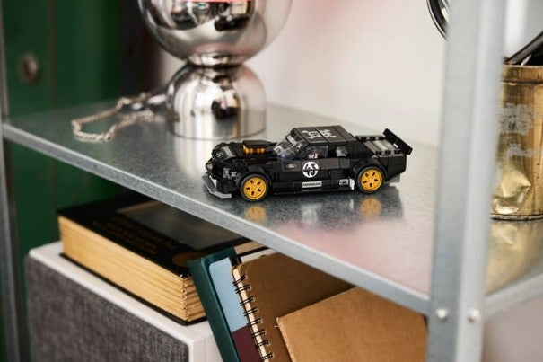 Lego Ken Block med '65 Ford Mustang Hoonicorn V1 77262