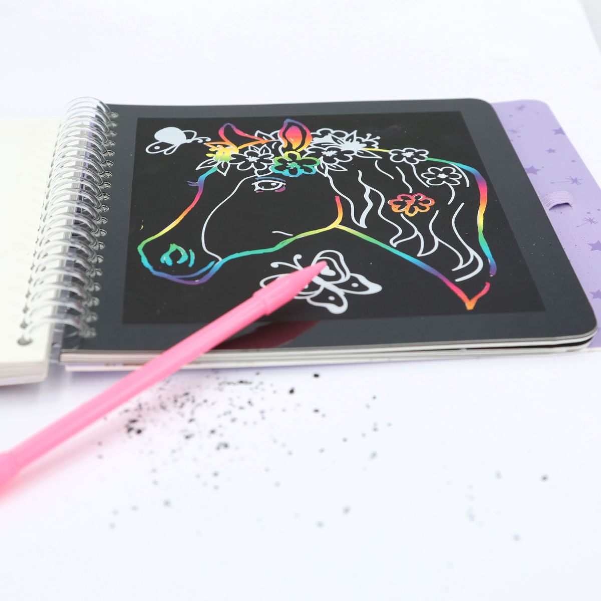 Aktivitetsbok Mini  "Magic Scratch"  Miss Melody