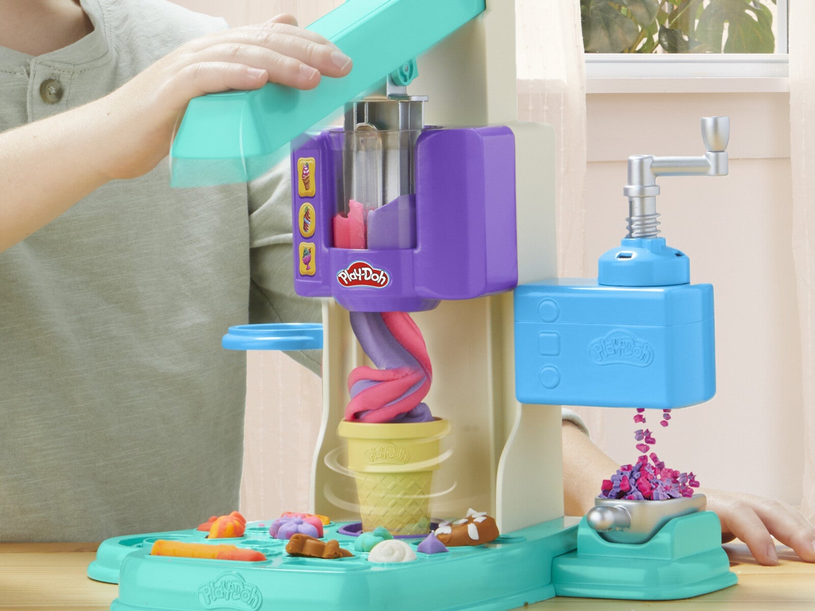 Play-Doh Kitchen Rainbow Ice Cream