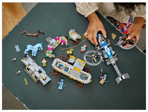 Lego De svevende fjellene: anlegg 26 og RDA Samson