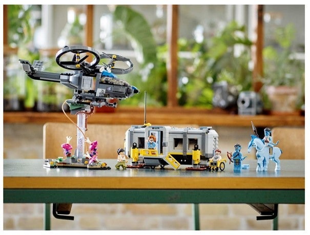 Lego De svevende fjellene: anlegg 26 og RDA Samson