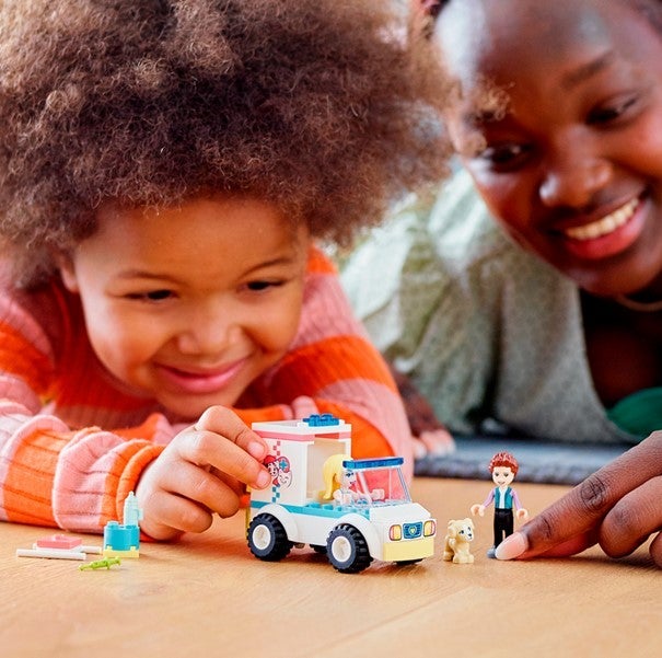 Lego Dyrlegebilen 41694